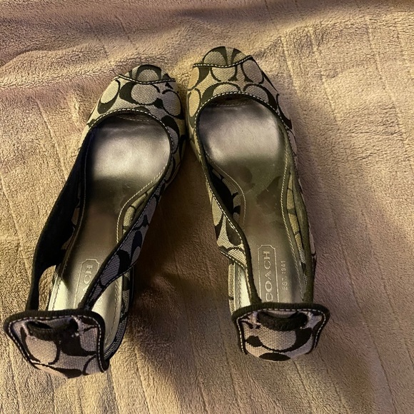 Coach Sandals - Picture 3 of 4